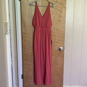 *NWT* Lulu’s open back maxi dress